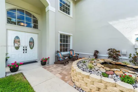 1061 NW 190th Avenue Pembroke Pines FL 33029