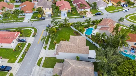 1061 NW 190th Avenue Pembroke Pines FL 33029