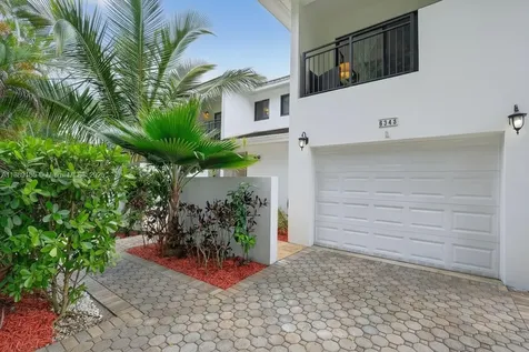 6345 Maynada Street Coral Gables FL 33146
