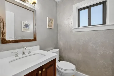 6345 Maynada Street Coral Gables FL 33146