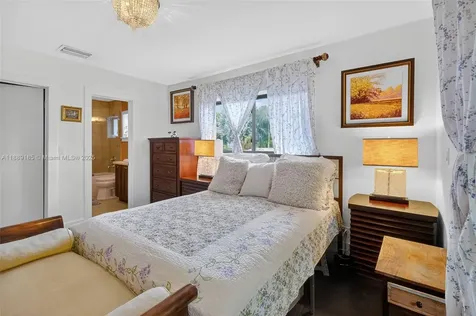 6345 Maynada Street Coral Gables FL 33146