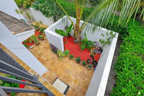 6345 Maynada Street Coral Gables FL 33146