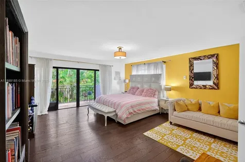 6345 Maynada Street Coral Gables FL 33146