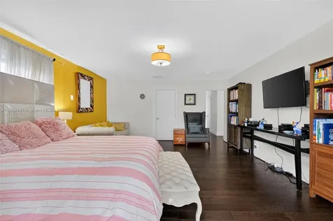 6345 Maynada Street Coral Gables FL 33146