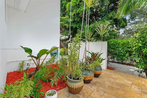 6345 Maynada Street Coral Gables FL 33146