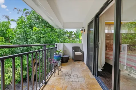 6345 Maynada Street Coral Gables FL 33146