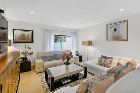 6345 Maynada Street Coral Gables FL 33146