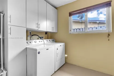 8310 NW 26th Street Sunrise FL 33322