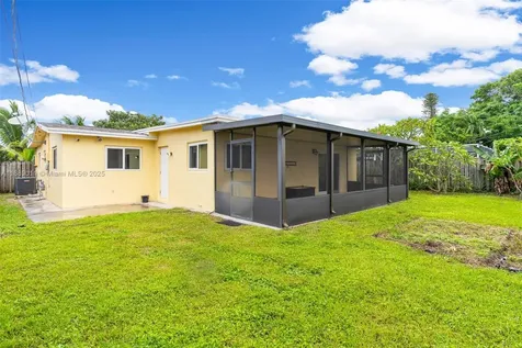 8310 NW 26th Street Sunrise FL 33322