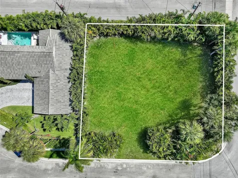 7 Lakeside Palms Court Lake Worth FL 33460