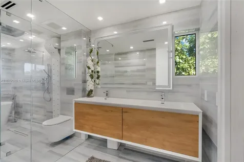 6763 SW 106 Place Miami FL 33173