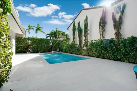 6763 SW 106 Place Miami FL 33173