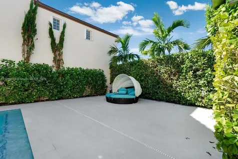 6763 SW 106 Place Miami FL 33173