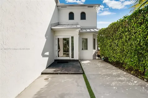 6763 SW 106 Place Miami FL 33173
