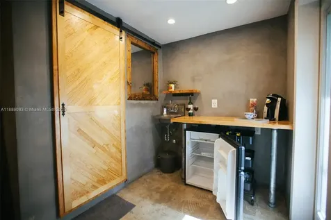 3160 SW 19th Terrace Miami FL 33145