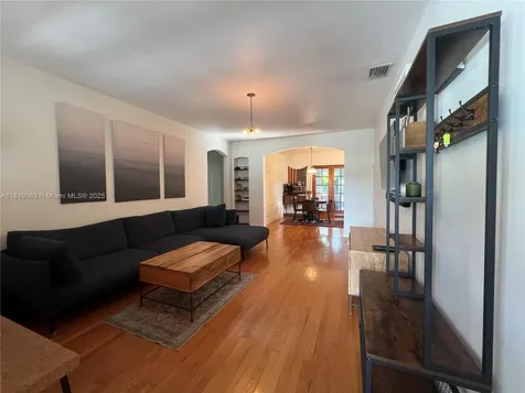 3160 SW 19th Terrace Miami FL 33145