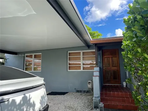 3160 SW 19th Terrace Miami FL 33145