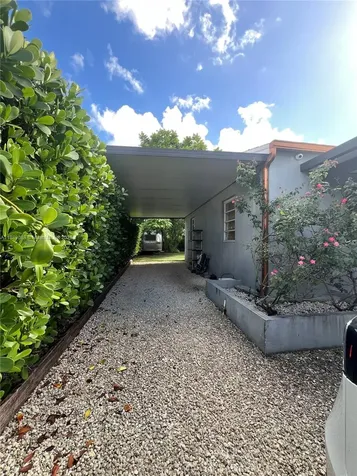 3160 SW 19th Terrace Miami FL 33145