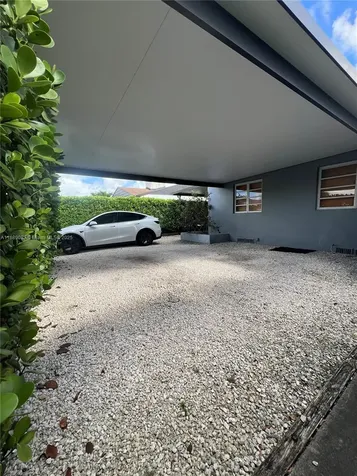 3160 SW 19th Terrace Miami FL 33145