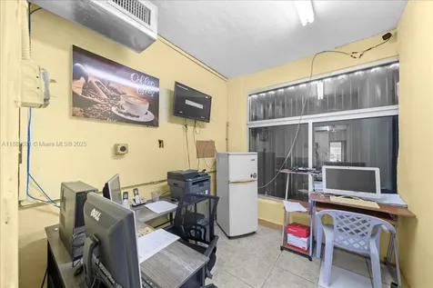 2313 NW 27th Avenue Miami FL 33142