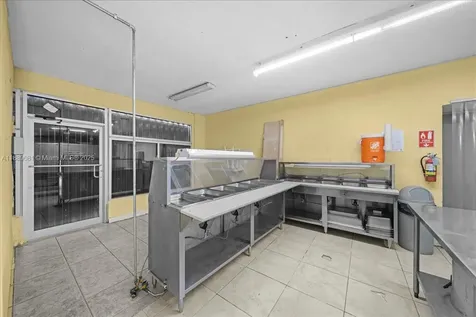 2313 NW 27th Avenue Miami FL 33142