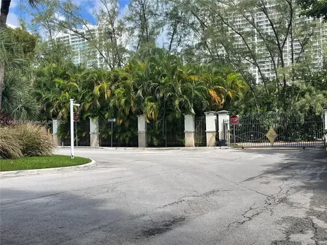 18151 NE 31st Court Aventura FL 33160