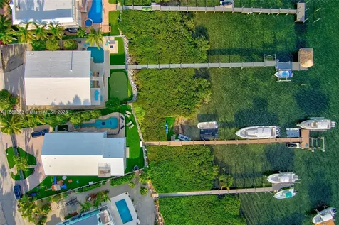 67 N Bounty Lane Key Largo FL 33037