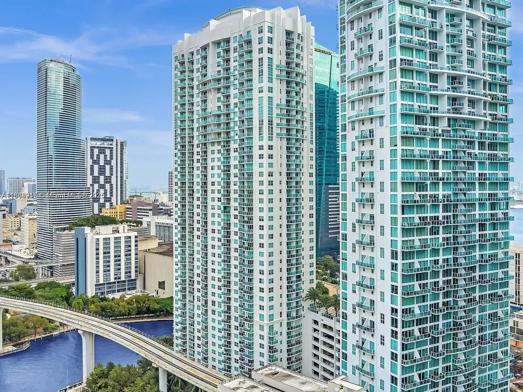 41 SE 5th Street Miami FL 33131