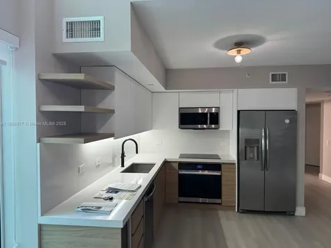 41 SE 5th Street Miami FL 33131