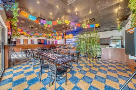 Restaurant And Bar For Sale On N Pine Island Road In Tamarac/sunrise Tamarac FL 33351