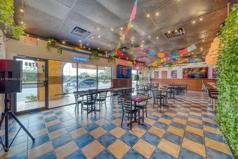 Restaurant And Bar For Sale On N Pine Island Road In Tamarac/sunrise Tamarac FL 33351