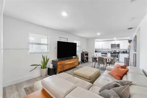 1101 NW 40th Street Miami FL 33127