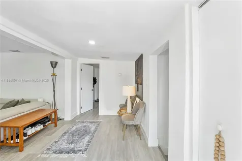 1101 NW 40th Street Miami FL 33127