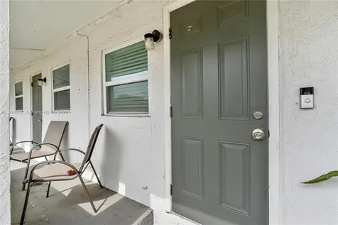 1101 NW 40th Street Miami FL 33127