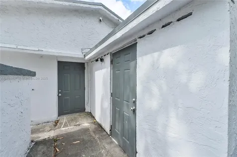 1101 NW 40th Street Miami FL 33127