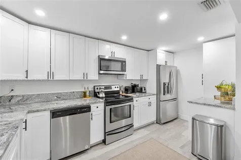 1101 NW 40th Street Miami FL 33127