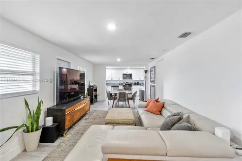 1101 NW 40th Street Miami FL 33127