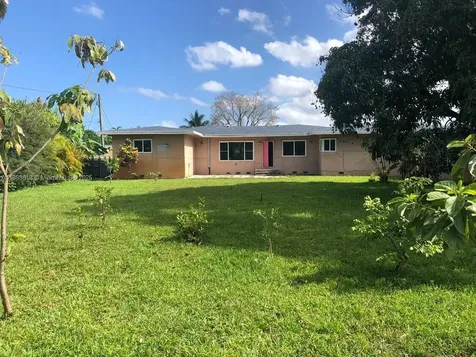 2815 Jackson Street Hollywood FL 33020