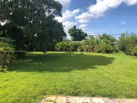 2815 Jackson Street Hollywood FL 33020