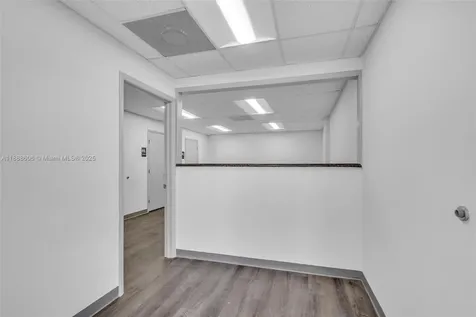 333 W 75th Place Hialeah FL 33014