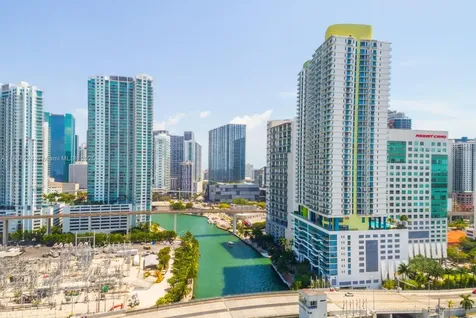 185 SW 7th Street Miami FL 33130