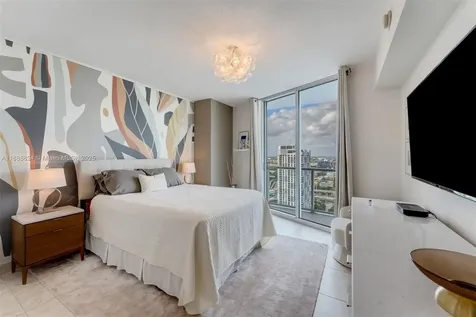 185 SW 7th Street Miami FL 33130