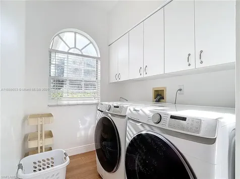 4991 Brixton Court Naples FL 34104