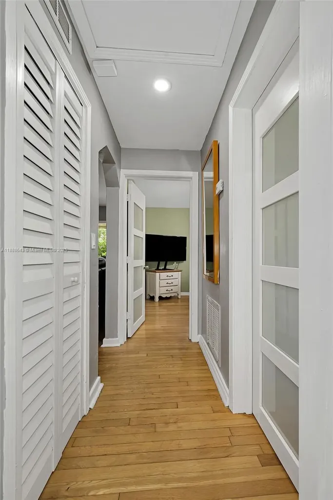 824 NE 17th Court Fort Lauderdale FL 33305