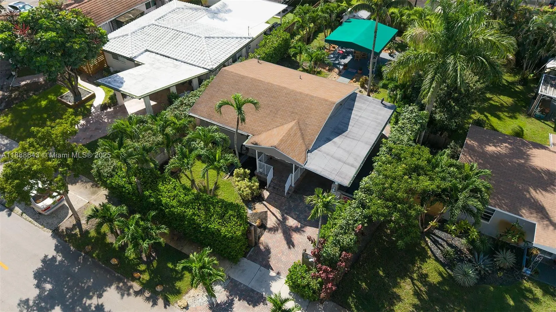 824 NE 17th Court Fort Lauderdale FL 33305