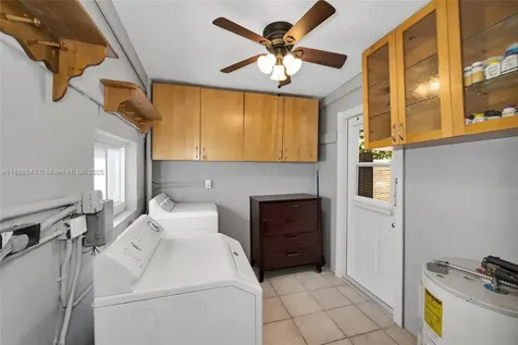 824 NE 17th Court Fort Lauderdale FL 33305