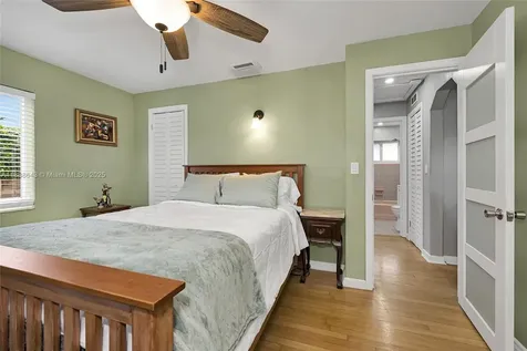 824 NE 17th Court Fort Lauderdale FL 33305