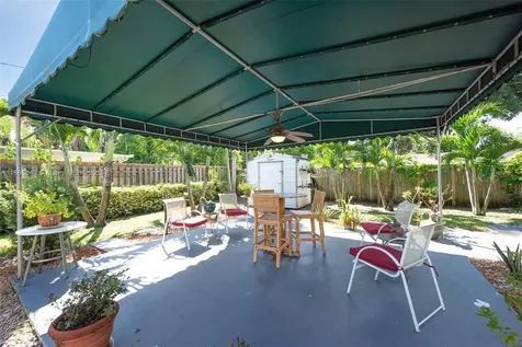 824 NE 17th Court Fort Lauderdale FL 33305