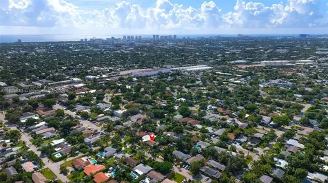 824 NE 17th Court Fort Lauderdale FL 33305