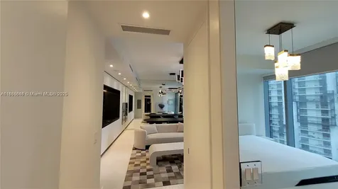 300 Biscayne Boulevard Way Miami FL 33131